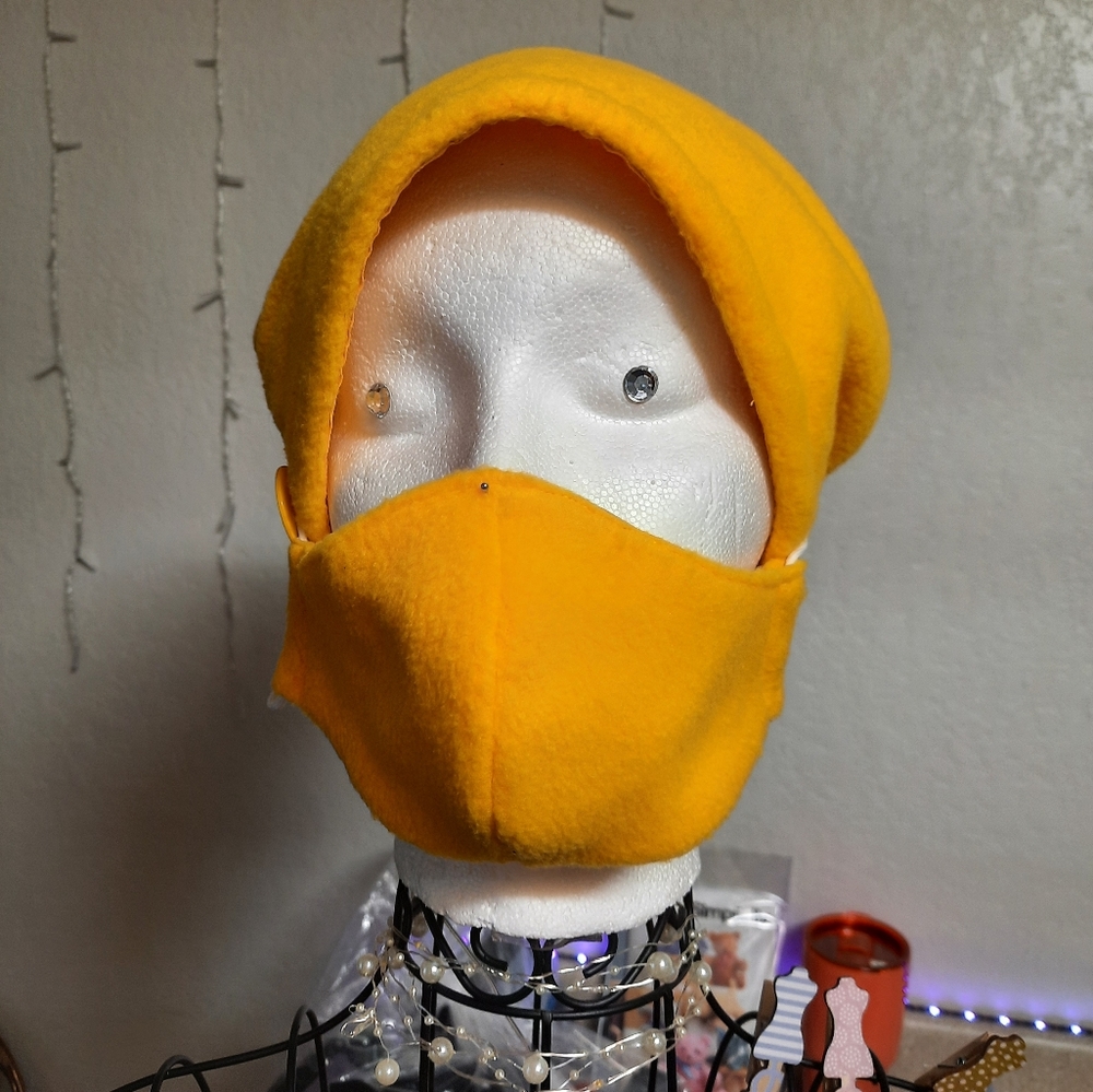 Hood/mask - Picture 3 of 3